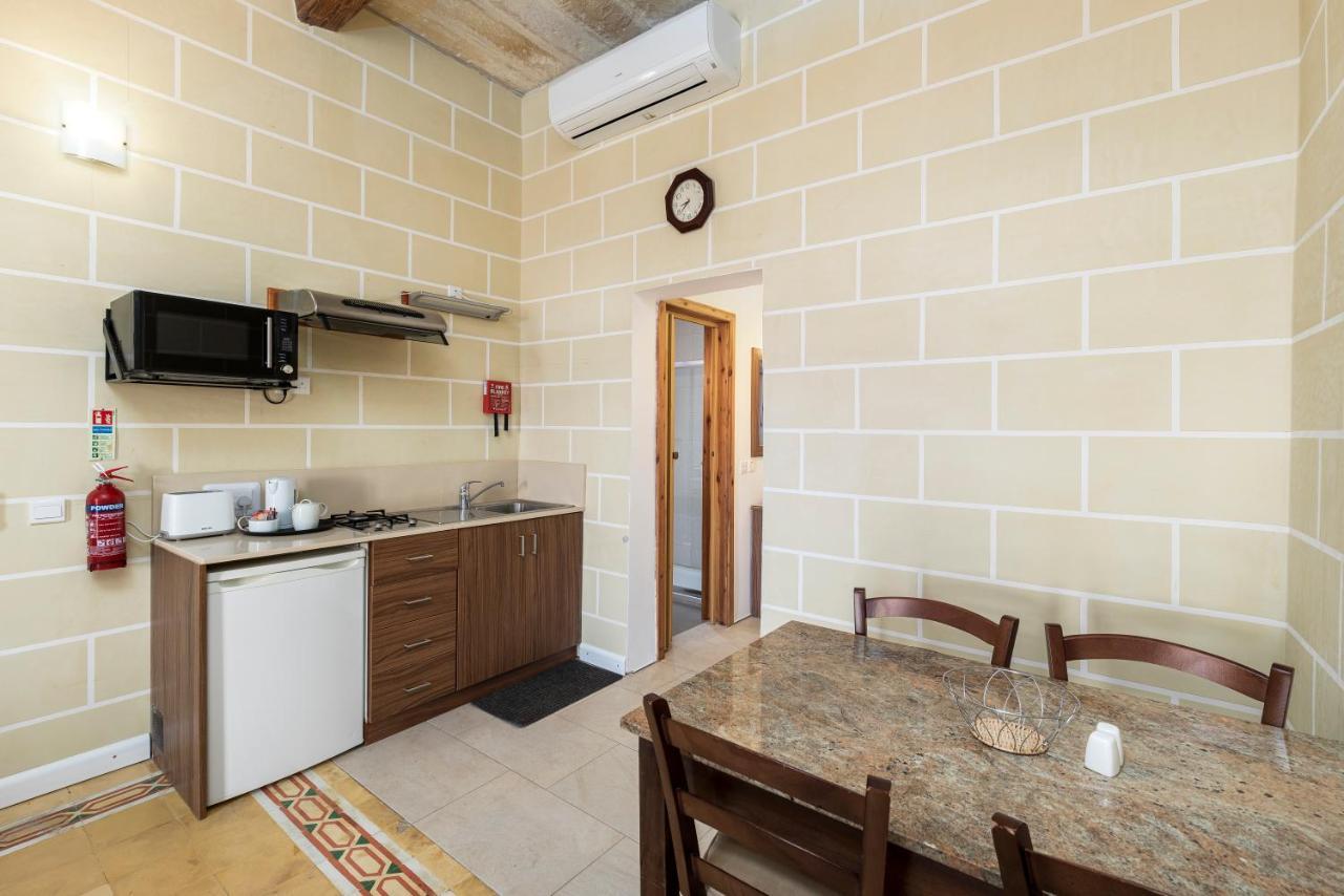 Quayside Apartments Marsaxlokk Exterior photo